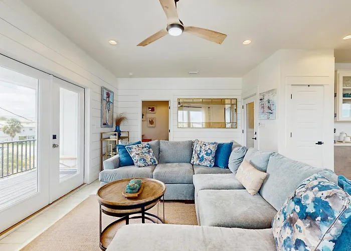 Cactus Cove Hangout Holiday home